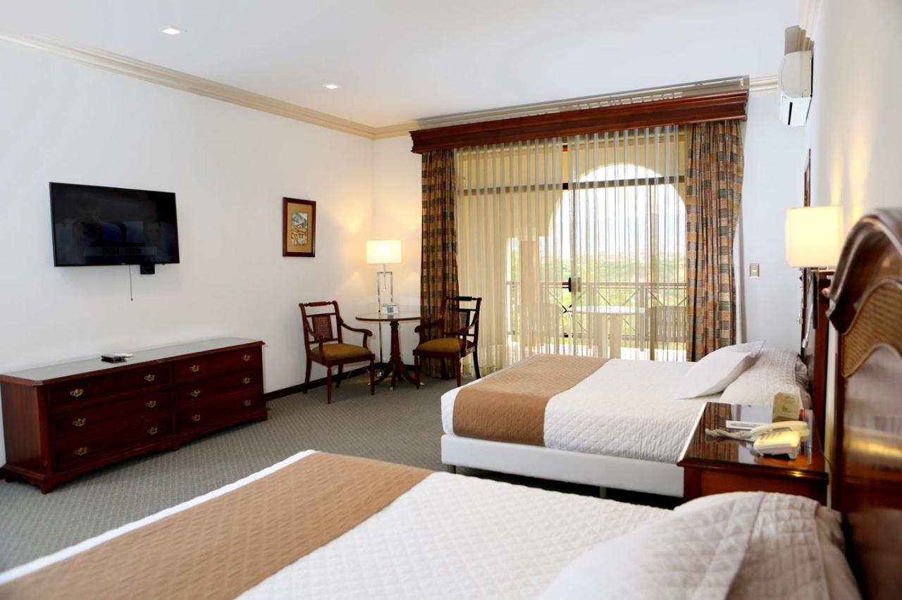 Hotel Los Parrales Tarija Ngoại thất bức ảnh