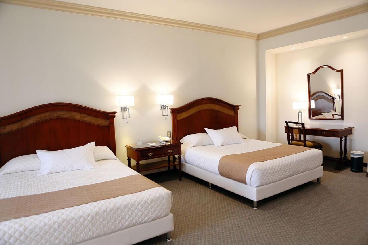 Hotel Los Parrales Tarija Ngoại thất bức ảnh