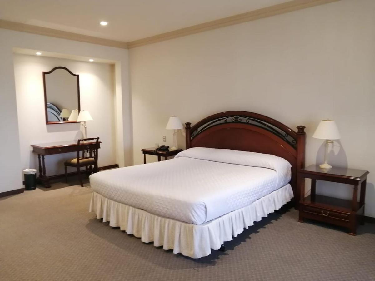 Hotel Los Parrales Tarija Ngoại thất bức ảnh
