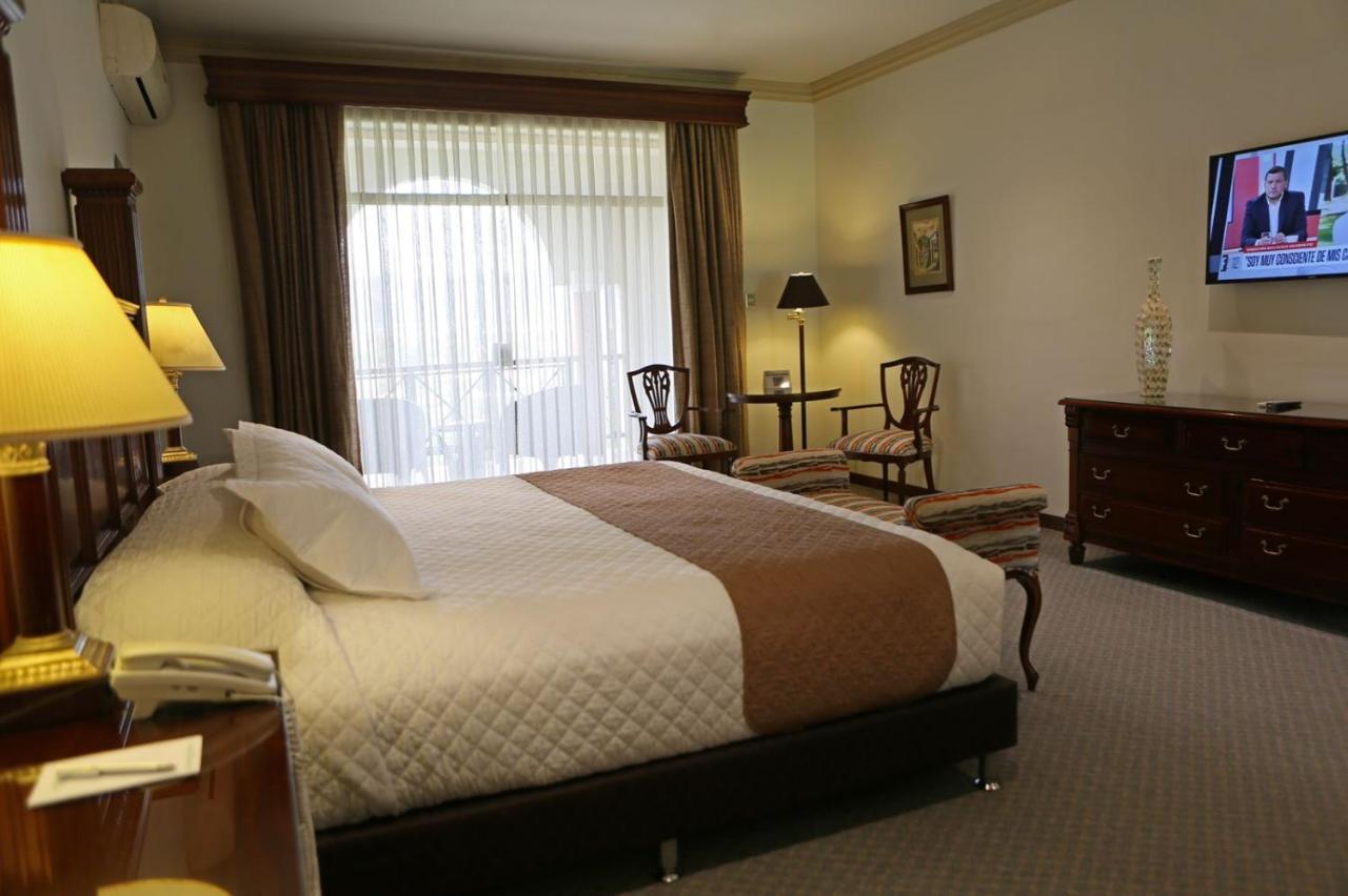 Hotel Los Parrales Tarija Ngoại thất bức ảnh