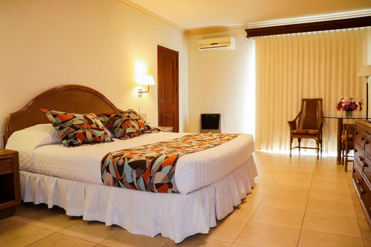 Hotel Los Parrales Tarija Ngoại thất bức ảnh