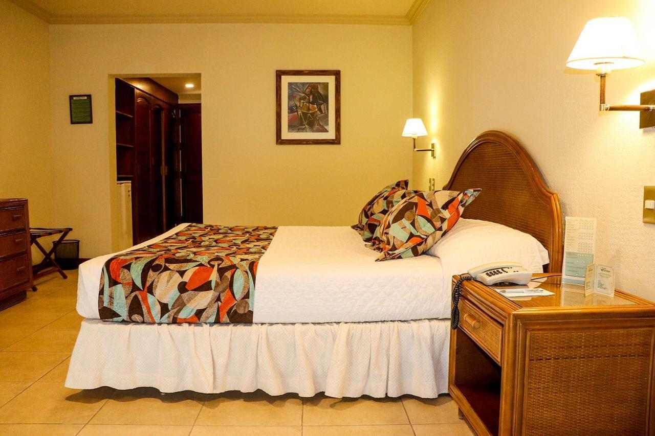 Hotel Los Parrales Tarija Ngoại thất bức ảnh