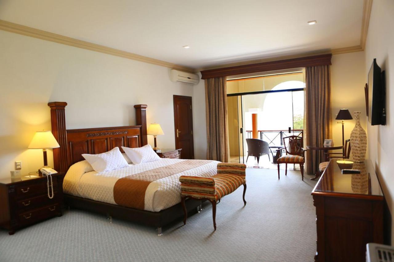 Hotel Los Parrales Tarija Ngoại thất bức ảnh