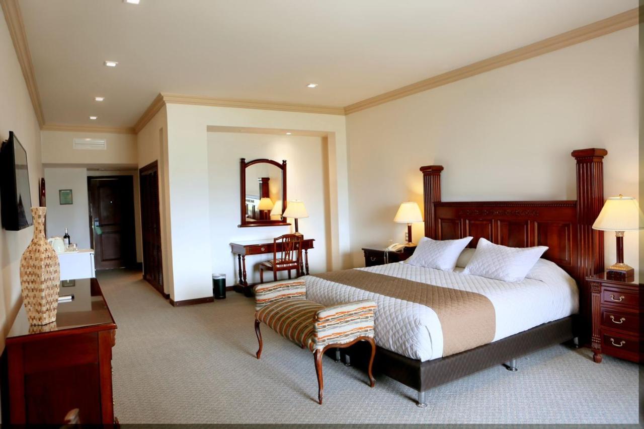 Hotel Los Parrales Tarija Ngoại thất bức ảnh